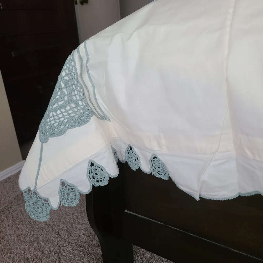 Elegant Cream and Green Duvet Cover